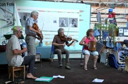 Bal folk sur la Place des Possibles