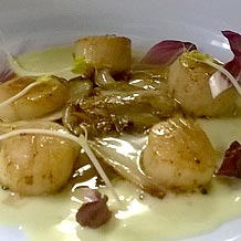 Restaurant gastronomique, l'auberge des Tracols propose une cuisine raffin&eacute;e dans un cadre verdoyant face au Massif du Vercors
